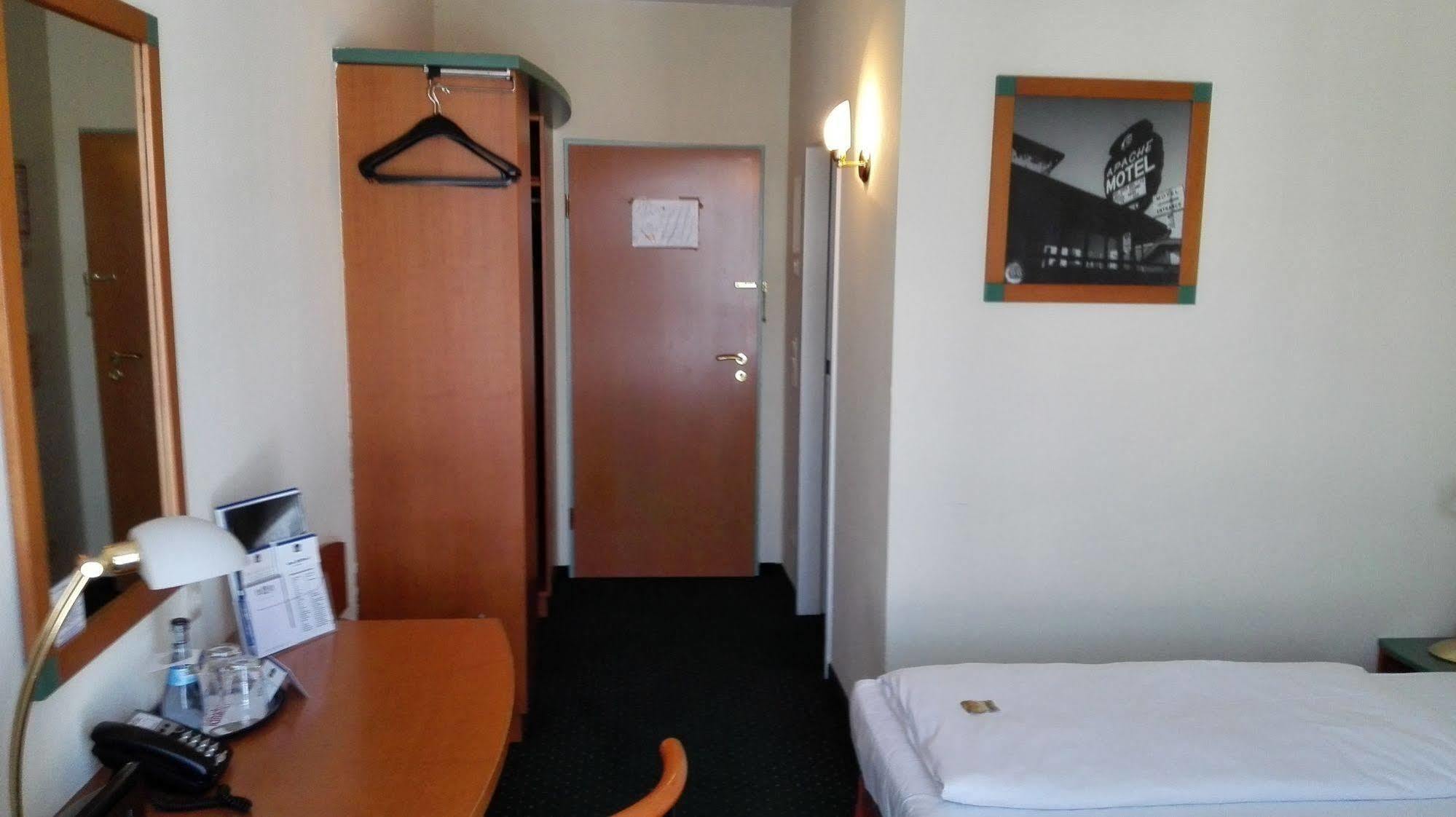 Trip Inn Hotel Dasing-Augsburg Esterno foto